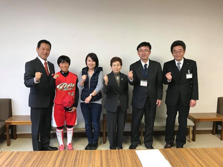 20日、第14回都道府県対抗全日本女子ソフトボール大会に出場する、恵那東中学校2年の安藤加那子さんにお会いできました！